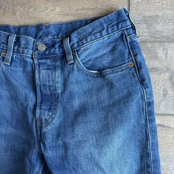 Levi's 501 Men Size 27 Jeans Distressed Button Fly Denim Raw Edge Cropped - Picture 5 of 16